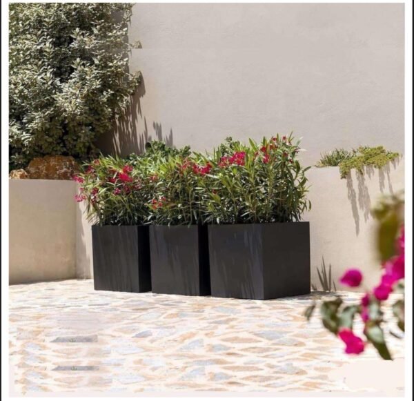 URBAN CUBE PLANTER SERIES